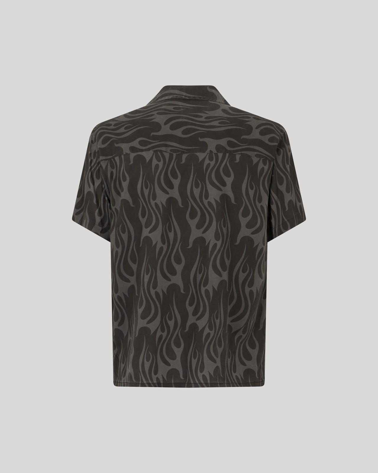 CAMICIA NERA CON FIAMME ALL OVER