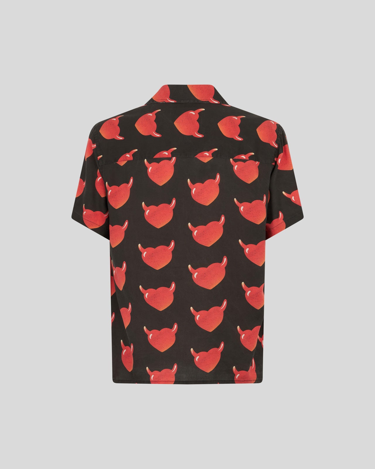 CAMICIA NERA CON LOGO VOS HEARTS ALL OVER