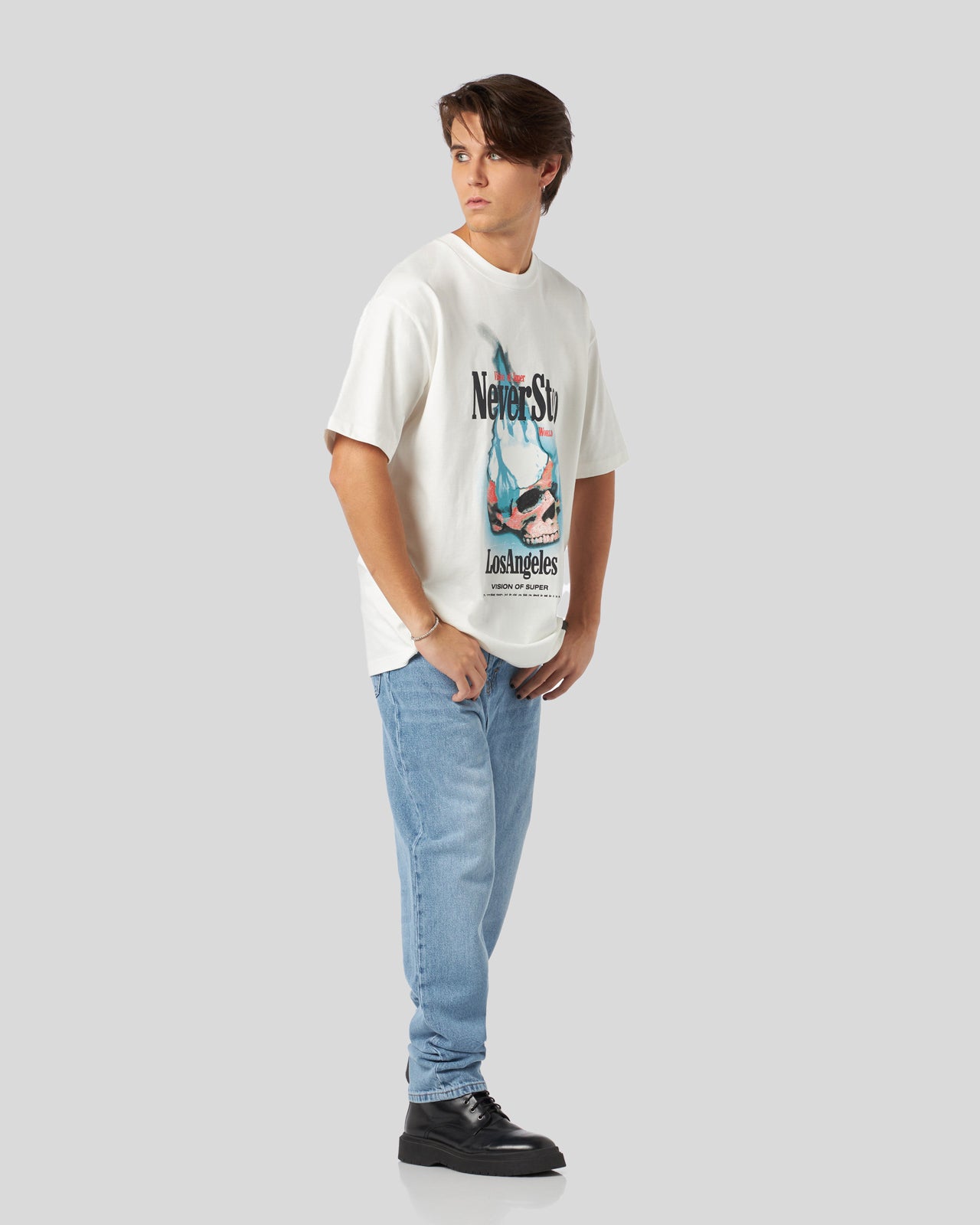 WHITE T-SHIRT WITH NEVER STOP PRINT