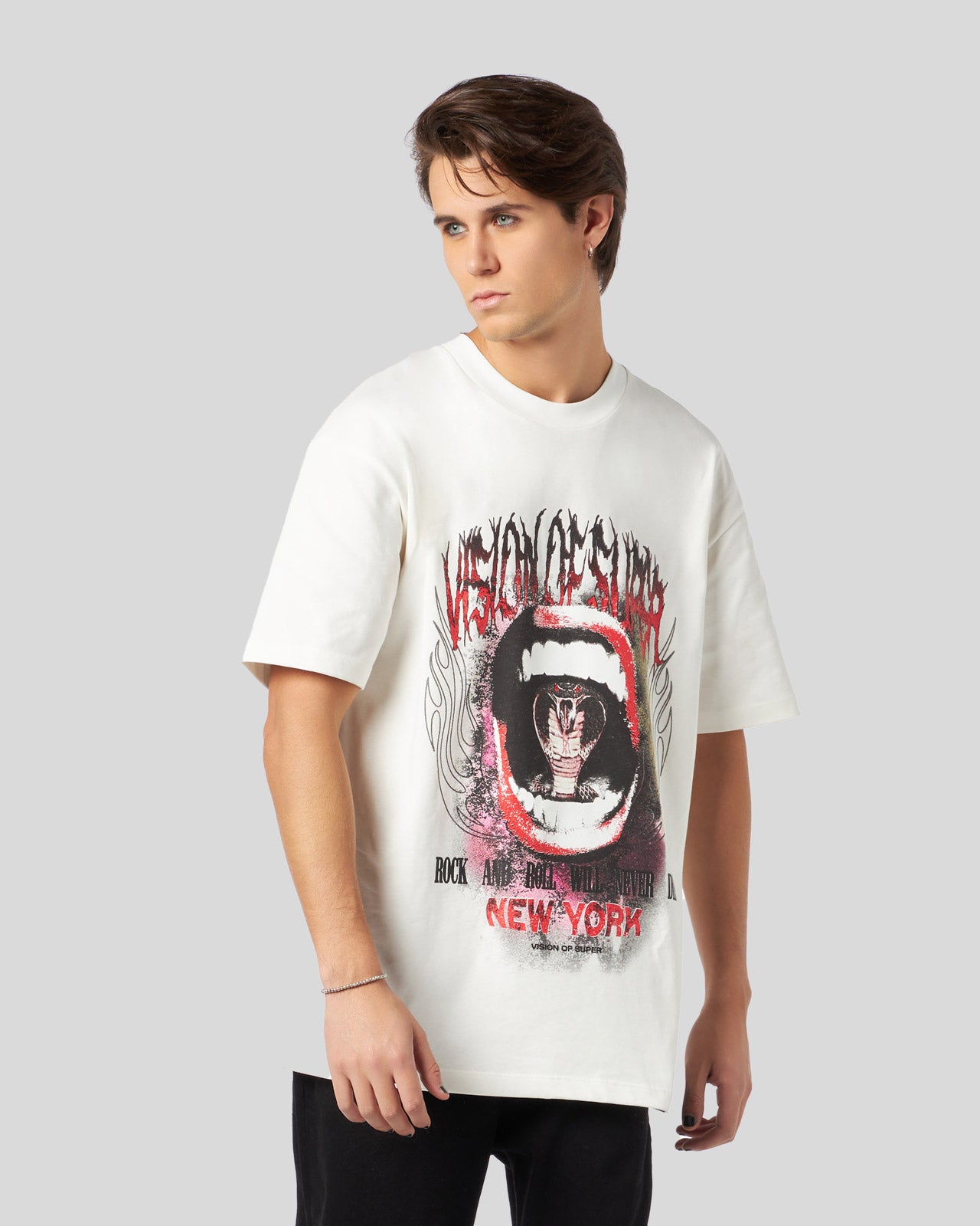 WHITE T-SHIRT WITH COBRA MOUTH PRINT