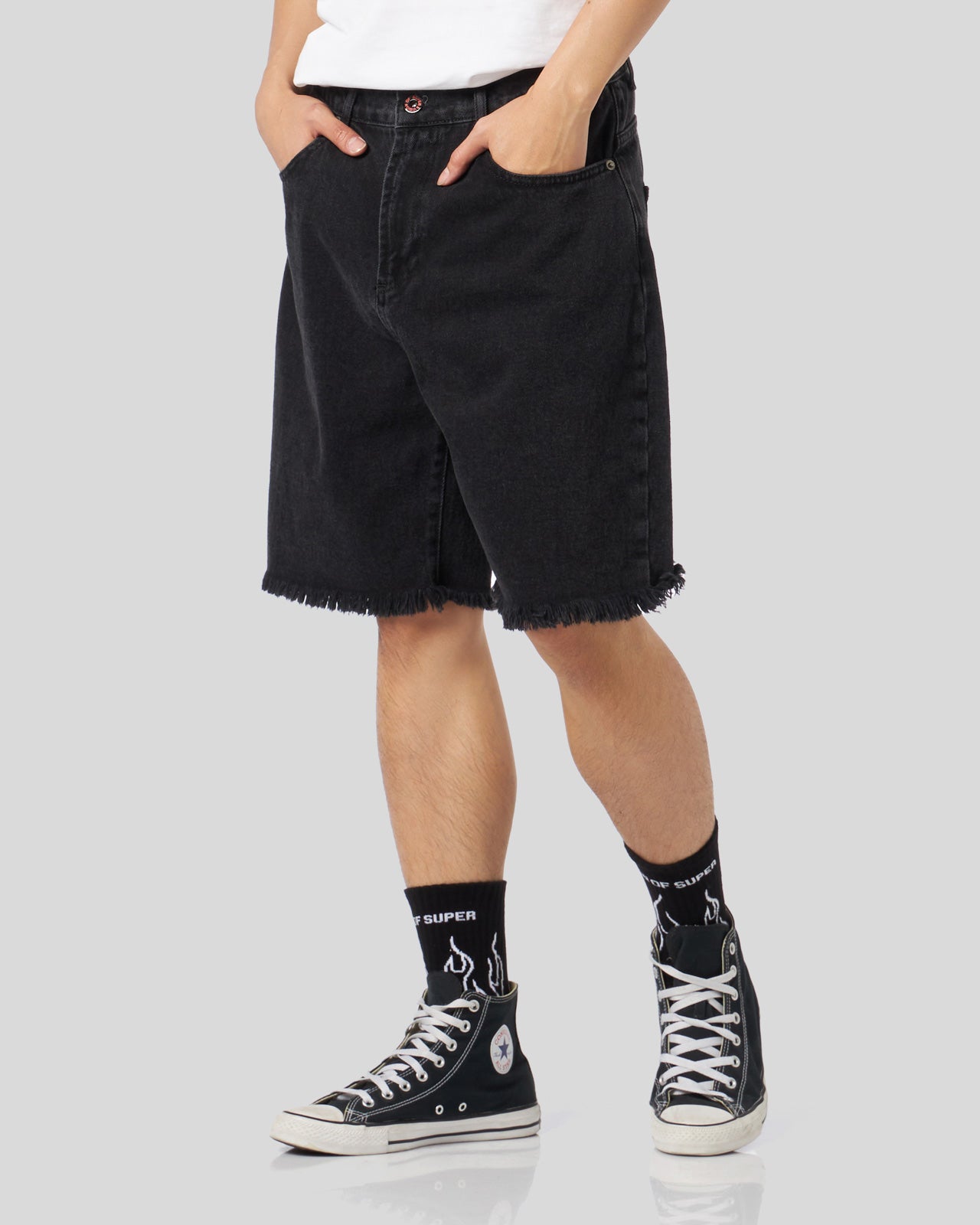 PANTALONCINO DENIM NERO CON FIAMME BIANCHE E LOGO