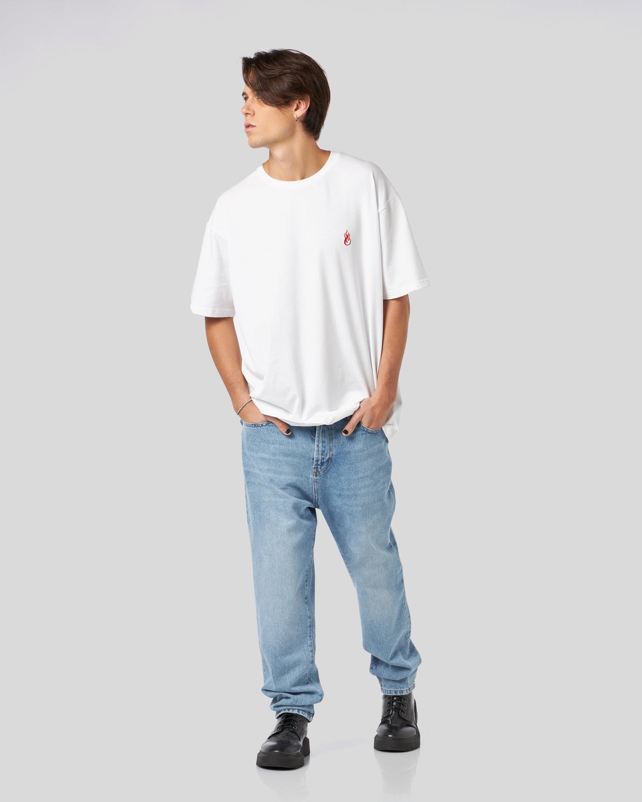 JEANS DENIM BLU CON LOGO E PATCH FIAMMA
