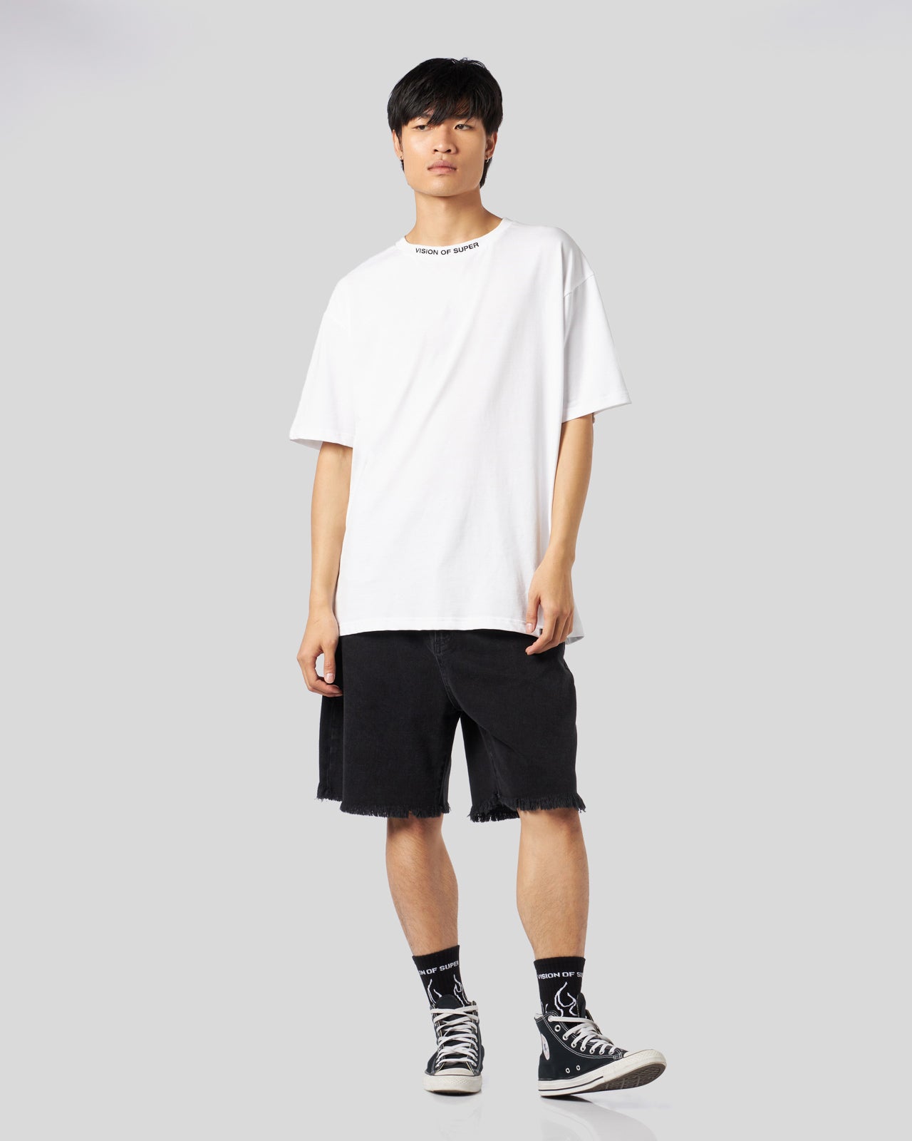 BLACK DENIM SHORTS WITH PRINTED LOGO AND FLAMES PATCH