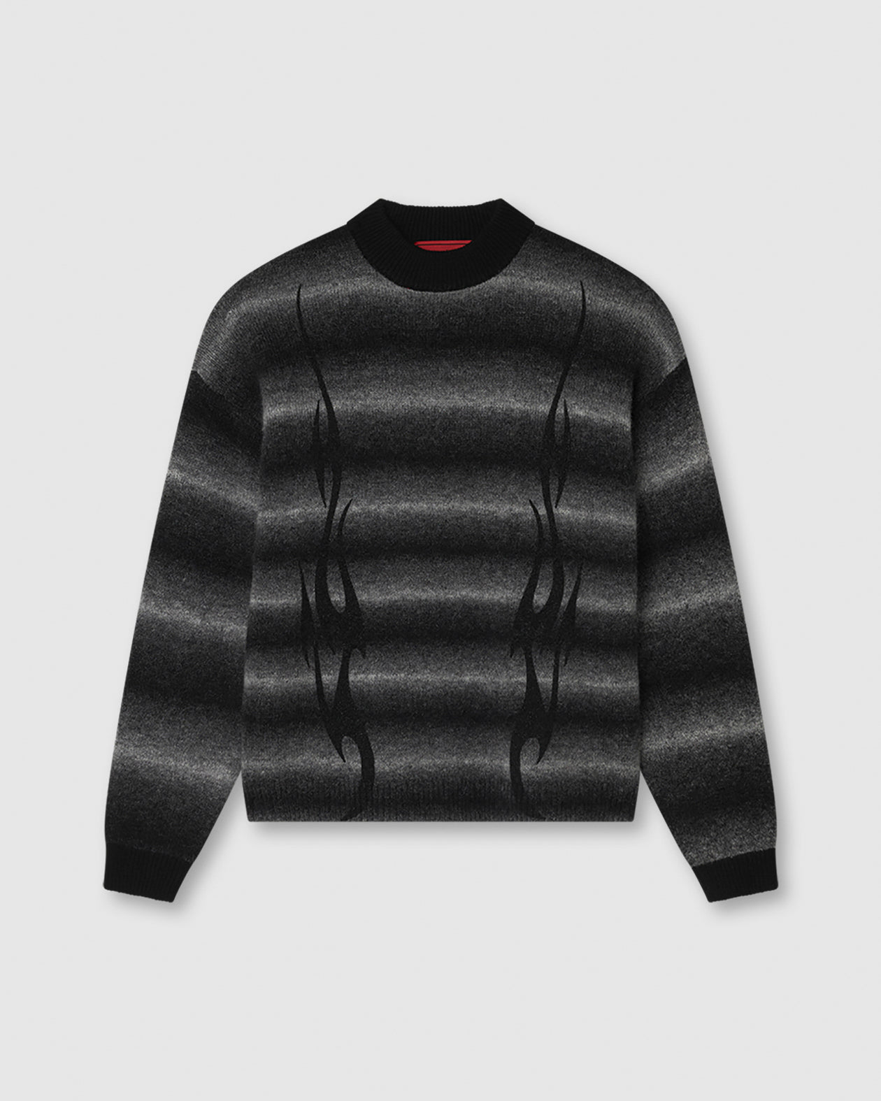 MAGLIONE CON STAMPA FIAMME TRIBALI