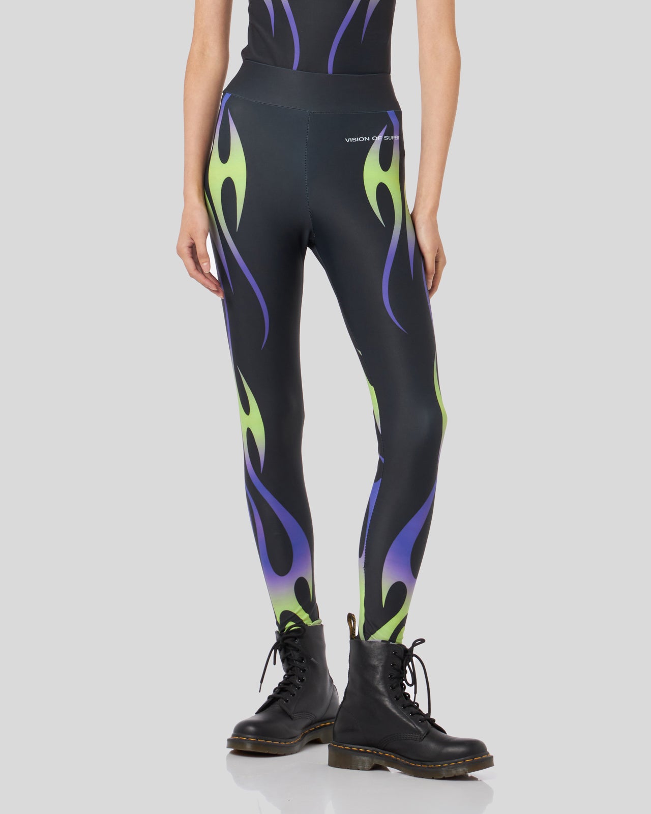 BLACK LEGGINS WITH PRINTED TRIBAL FLAMES