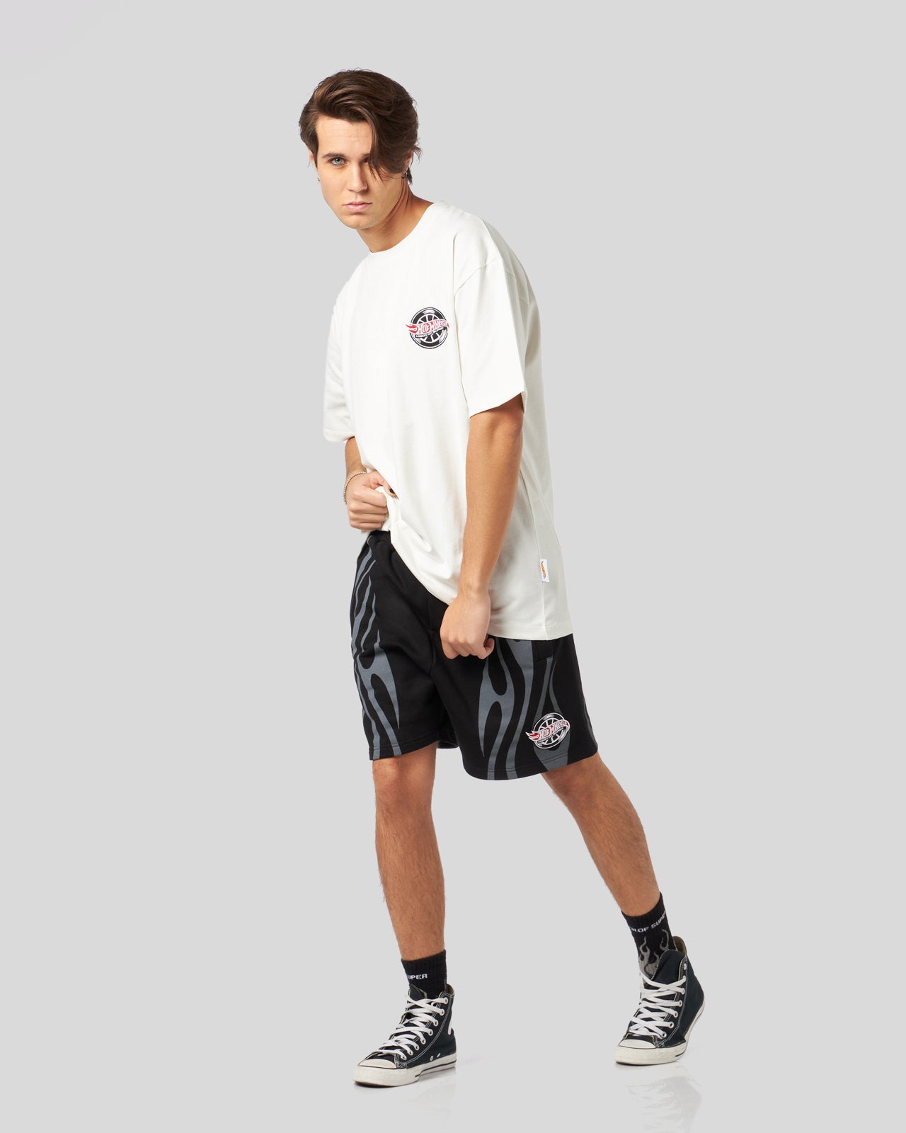 WHITE T-SHIRT WITH RED CAR PRINT