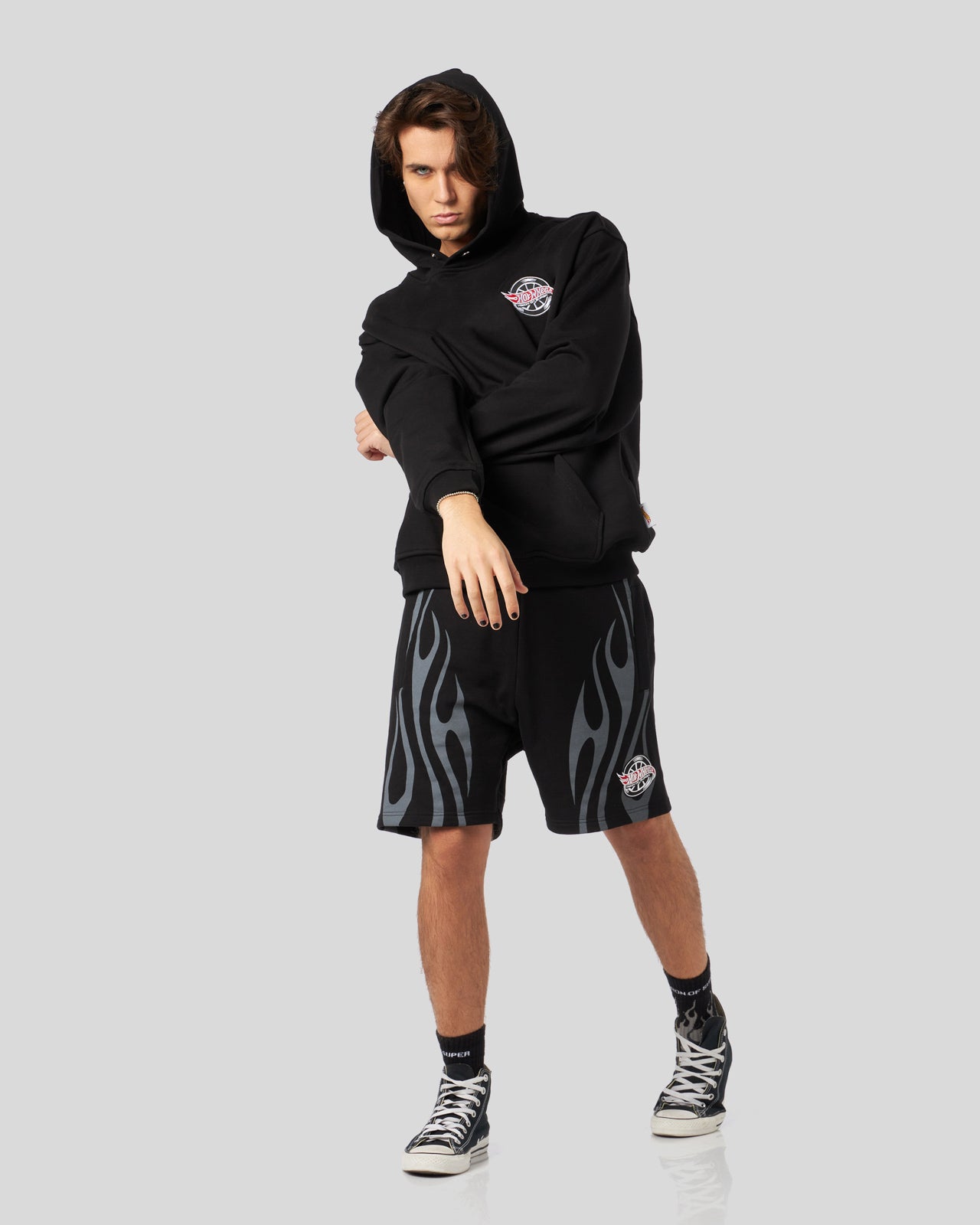 FELPA CON CAPPUCCIO NERA CON GRAFICA RED CAR