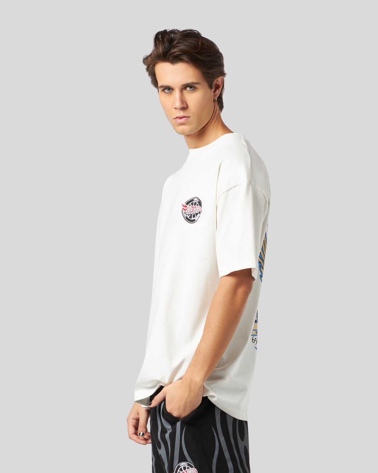 T-SHIRT BIANCA CON GRAFICA BLUE MOTOR