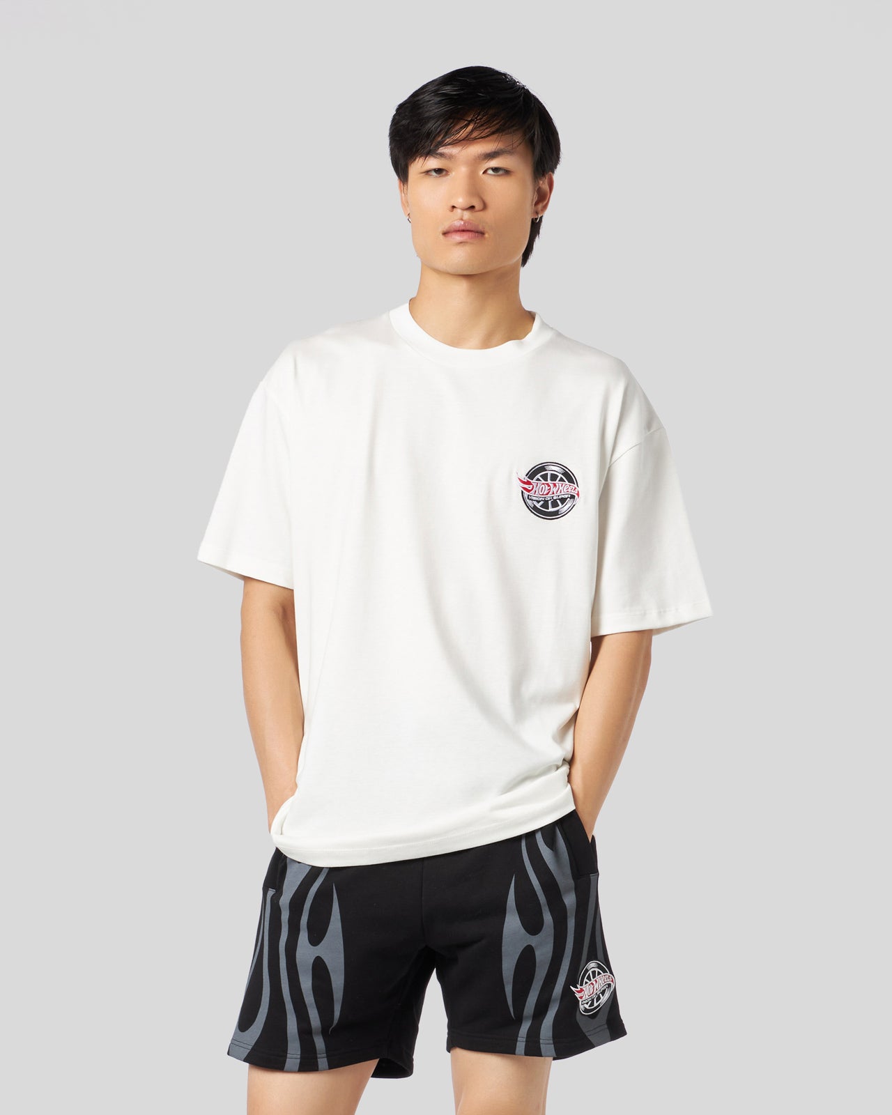 T-SHIRT BIANCA CON LOGO HOT WHEELS ICONICO