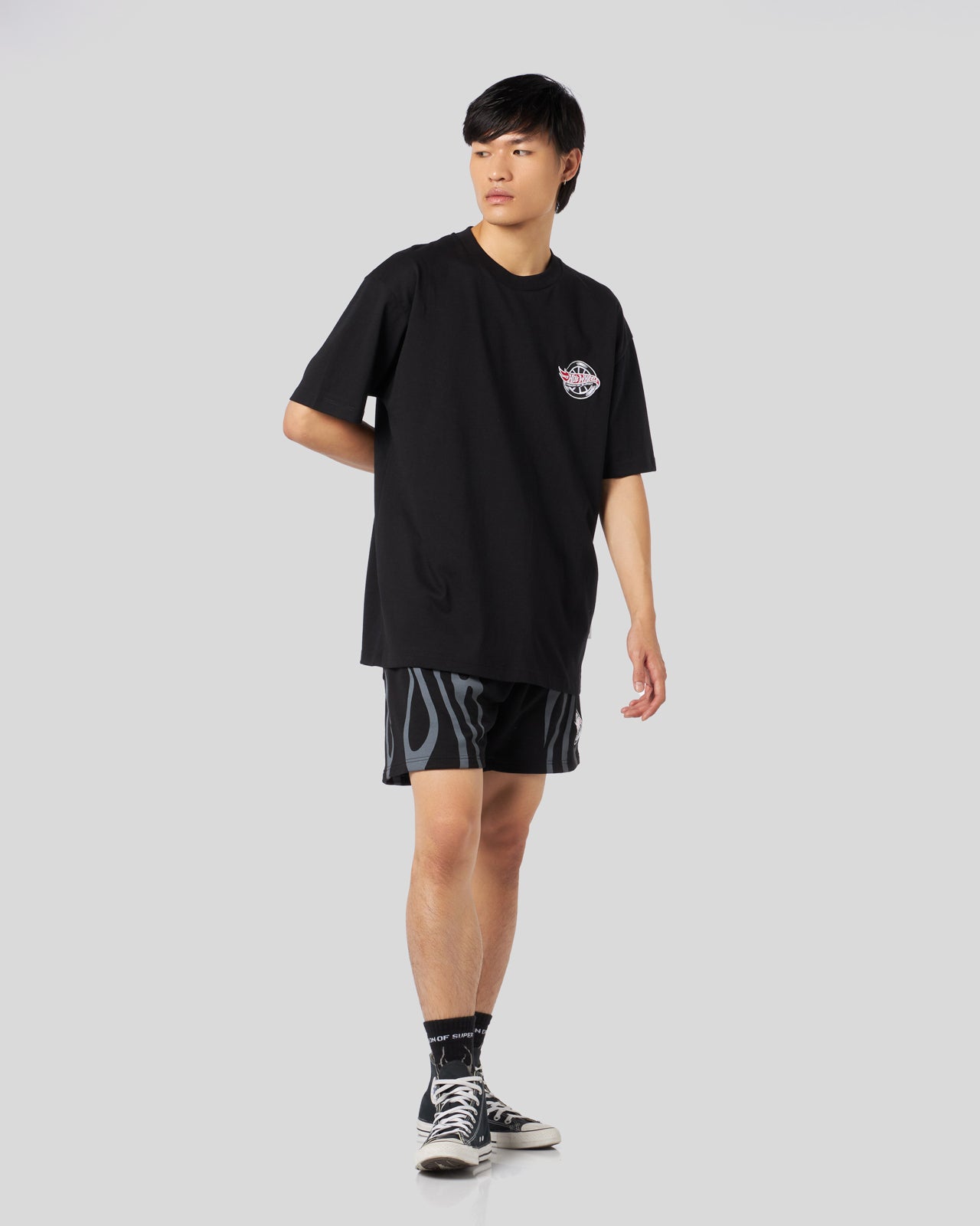 T-SHIRT NERA CON LOGO HOT WHEELS ICONICO