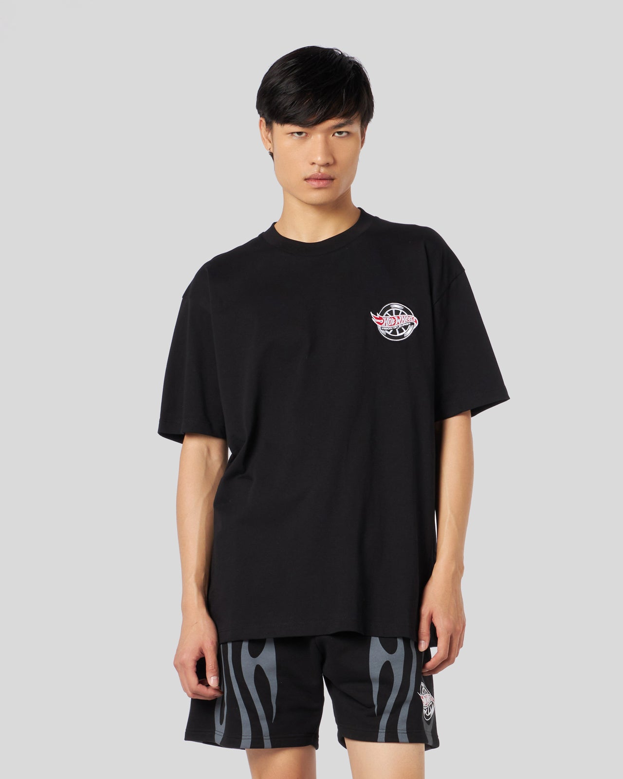 T-SHIRT NERA CON LOGO HOT WHEELS ICONICO