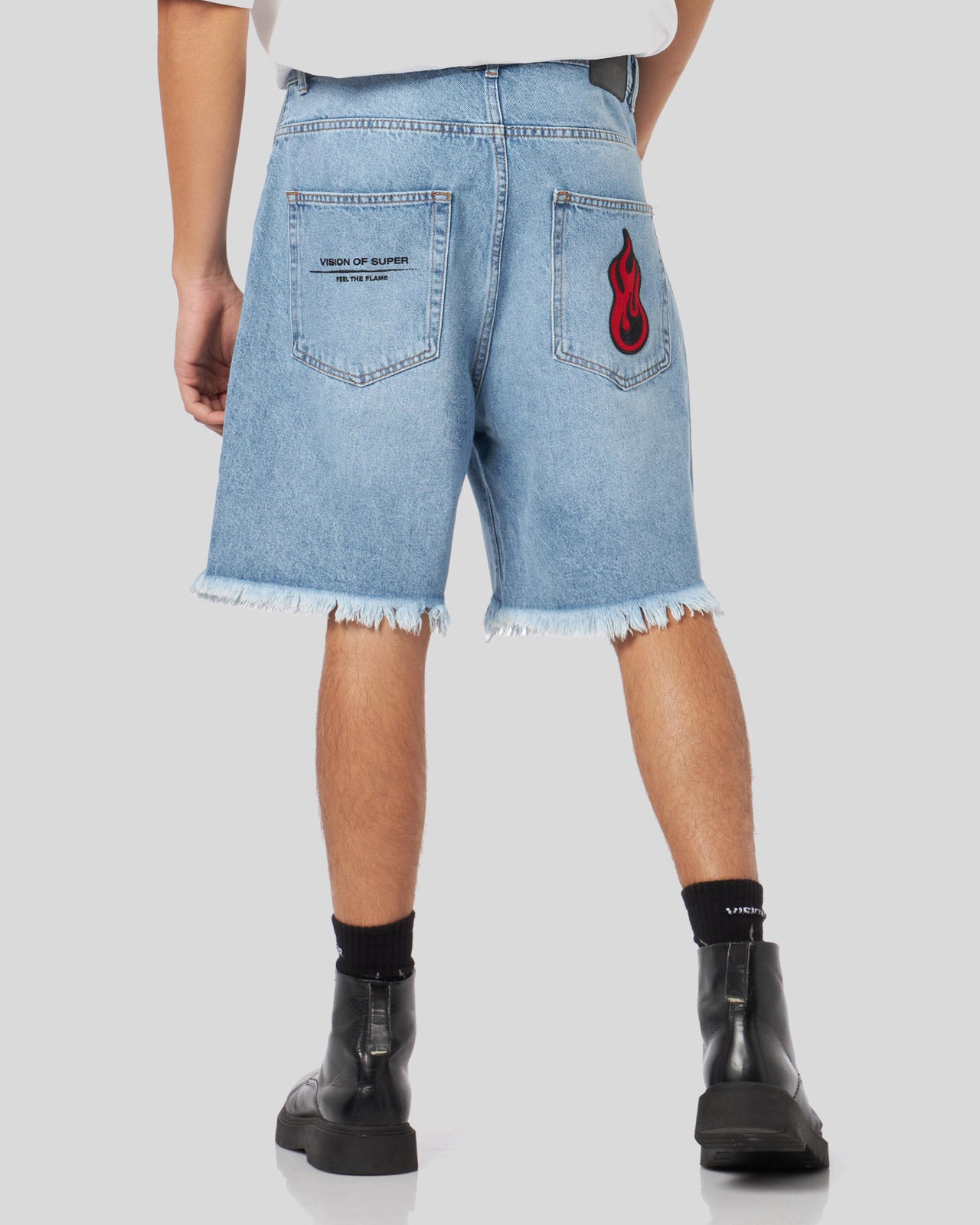 BLUE DENIM SHORTS WITH PRINTED LOGO AND FLAMES PATCH