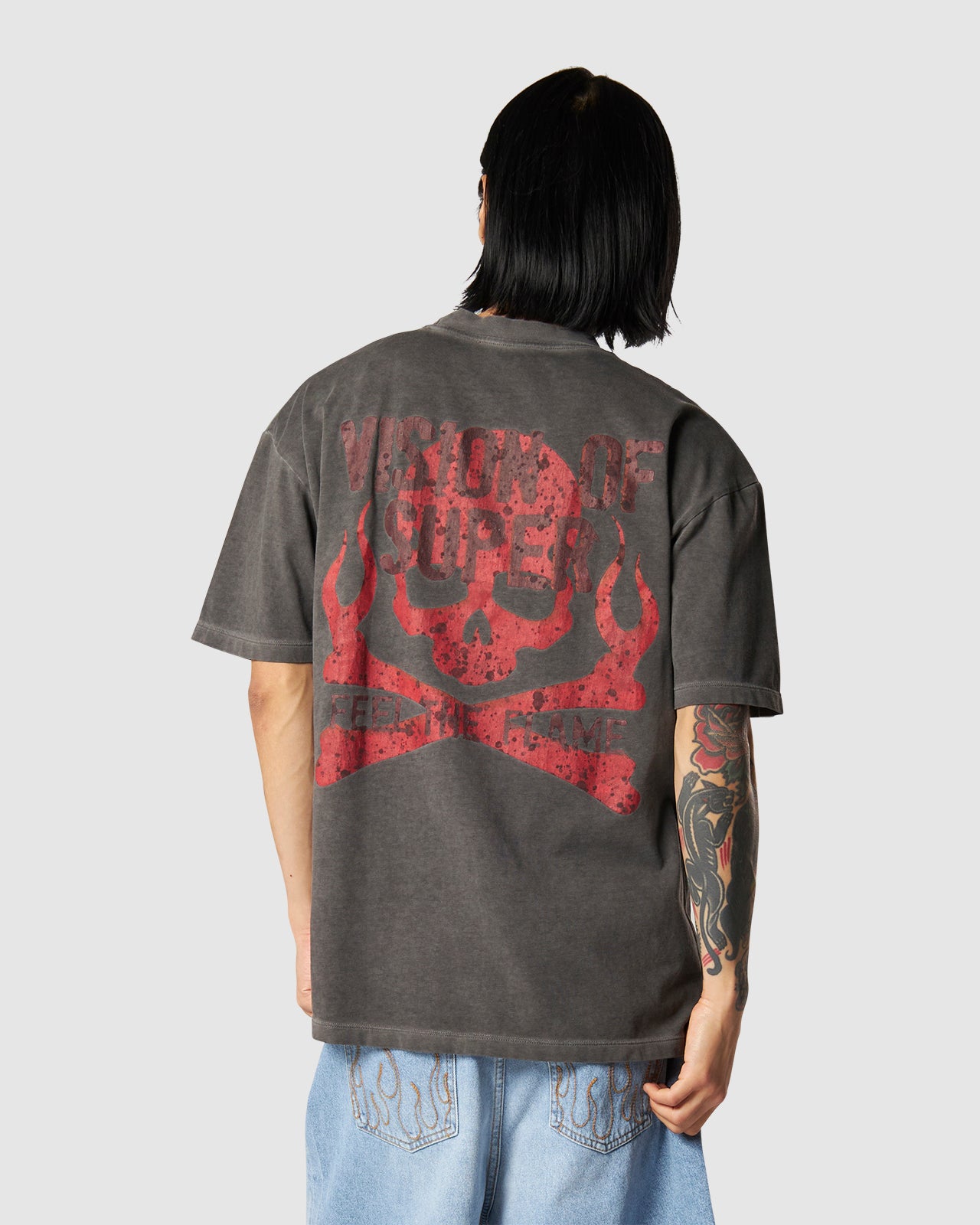 COLD WASH T-SHIRT WITH MILITARY SKULL ON BACK AND EMBROIDERED LOGO ON FRONT