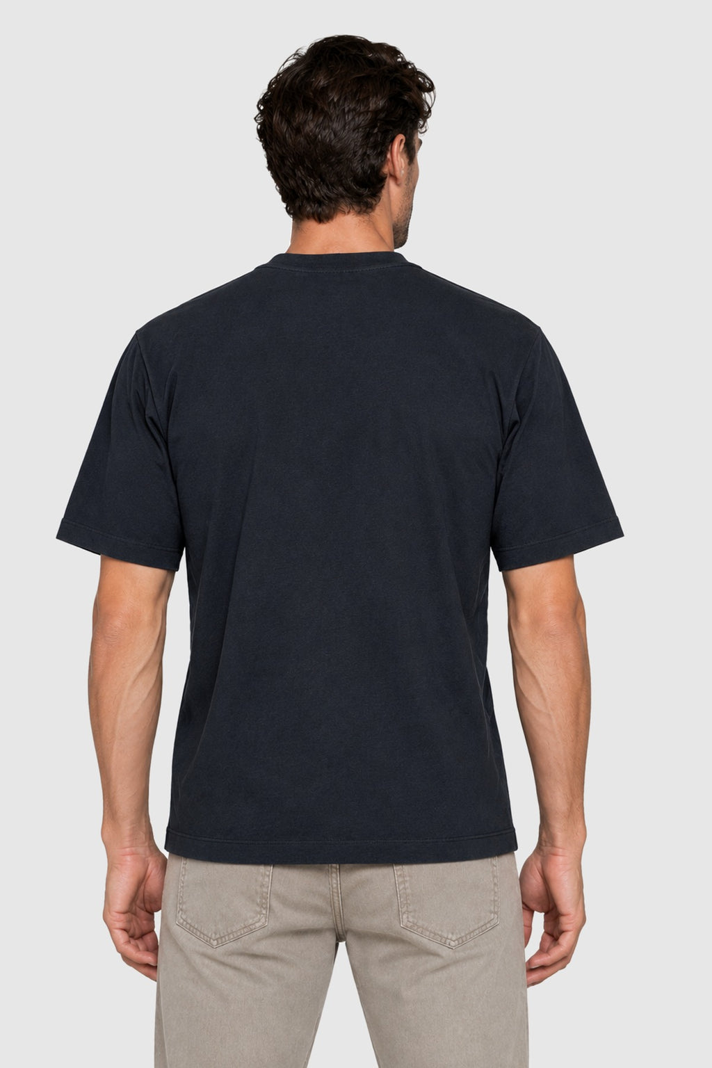 T-shirt con logo ricamato – Nero