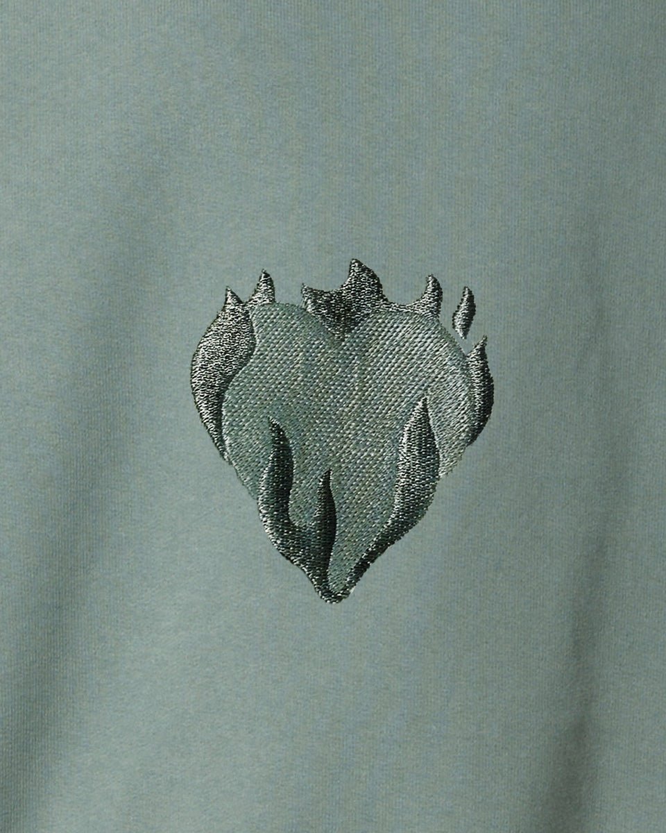 BALSAM GREEN CREWNECK WITH EMBROIDERED FLAMING HEART - Vision of Super