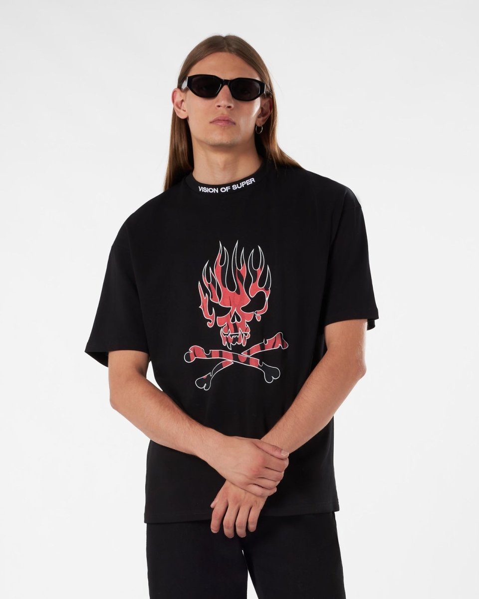 BLACK T-SHIRT WITH RED SKULL PRINT - Vision of Super